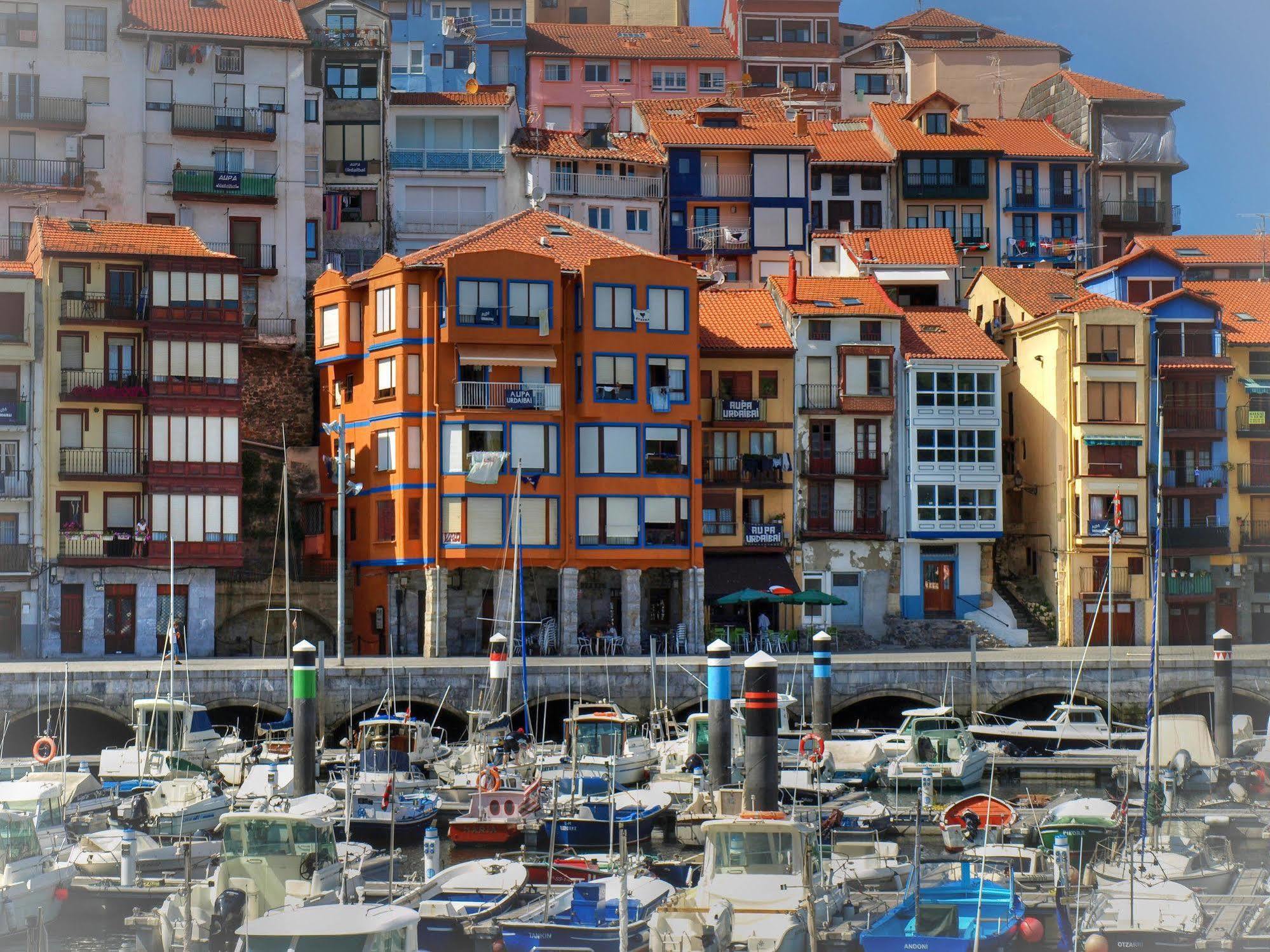 Manuko Benta Landhuis Bermeo